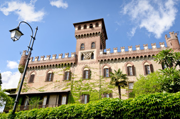 castello di mazz&egrave;