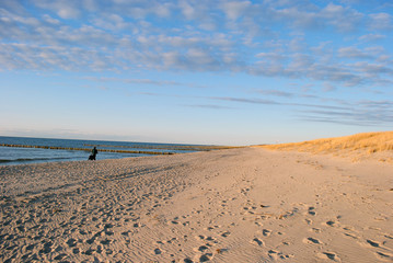 Fototapeta na wymiar Wrażenie Wustrow plaża o zmierzchu
