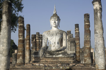 Fototapeta na wymiar Ancient Buddha in old city 2.