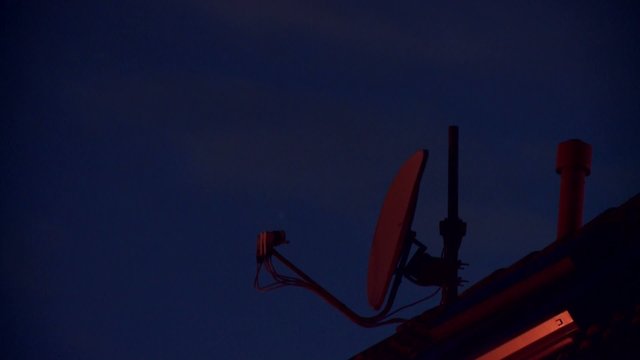 Satelittensch&uuml;ssel, Nach, zeitraffer