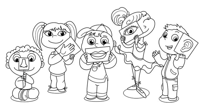 Bambini che illustrano i 5 sensi.