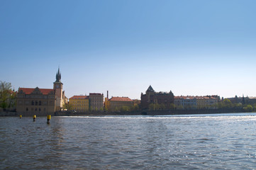Fototapeta na wymiar Wełtawy w Pradze inthe Republika Czeska, Europa