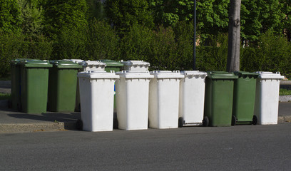 Contenitori Carta e Vetro © Orlando Bellini