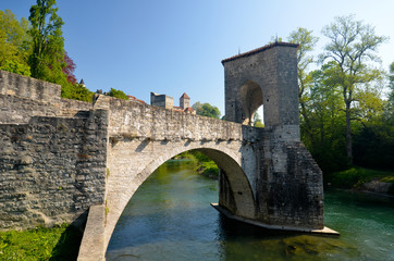 Fototapeta na wymiar Most Tytuł Sauveterre de Béarn