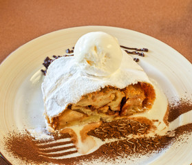 apple strudel