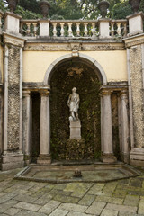 Fototapeta na wymiar Ogrody Palazzo Borromeo, Isola Bella Jezioro Maggiore