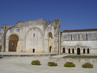 Fototapeta premium Abbaye de Trizay