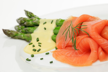 Grüner Spargel,Räucherlachs, Sauce Hollandaise
