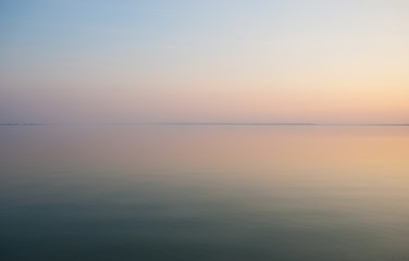 Dämmerung am See