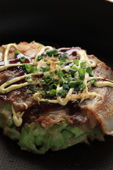 Cooking of Japanese Okonomiyki