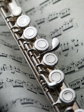 flute on musical score