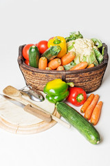 buntes Gemüse im Bottich