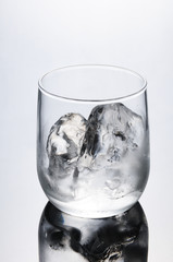 タンブラーの氷