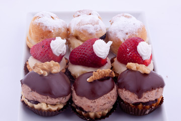 mini cream tarts