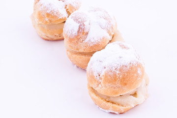 mini cream puffs