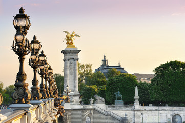 Fototapeta na wymiar Paryż rano