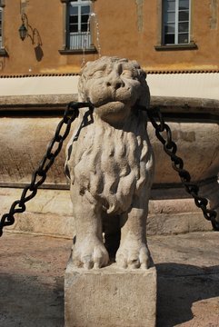 Lion statue, Contarini fountain, Bergamo, Lombardy, Italy