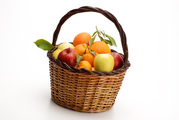 CESTA CON FRUTTA
