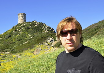 Homme sur la route des Sanguinaires, Corse
