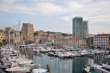 Fototapeta na wymiar Savona - Port