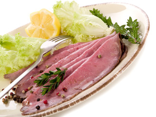 roast beef with green salad-roast beef e insalata