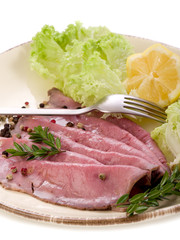roast beef with green salad-roast beef e insalata