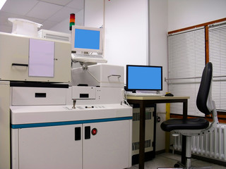 Automatic quality testing station for the silicone wafer
