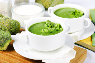 brocolli green fresh soup