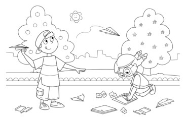 Bambini che giocano con aeroplani di carta nel parco