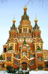 Obraz premium St. Peter and Paul's church in Peterhof, Russia