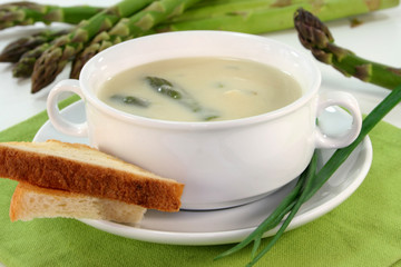 Spargelcremesuppe