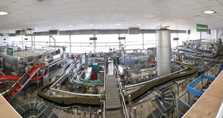 brewery inside -ampoule filling system // Brauerei Abfüllanlage