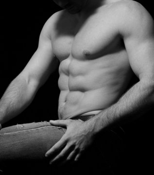 Uomo, fisico e muscoli