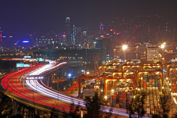 traffic in Hong Kong at night