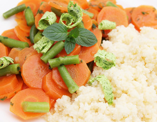 Möhren mit Couscous