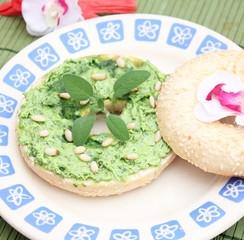 Bärlauchbutterbagel