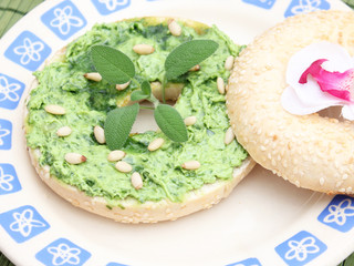 Bärlauchbutterbagel