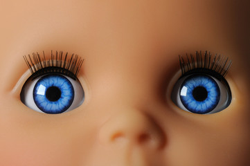 occhi di bambola azzurri