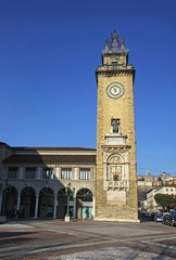 Fototapeta premium The Tower of the Fallen (Torre dei Caduti) in Bergamo, Italy