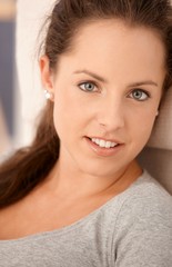 Naklejka premium Portrait of attractive female smiling