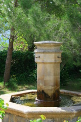 Fototapeta premium fontaine de rustrel, french colorado