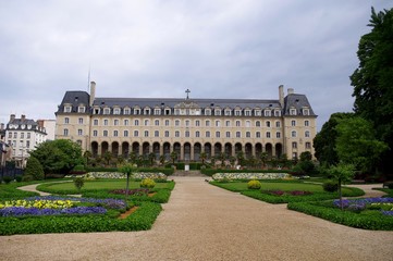 Fototapeta na wymiar Palais St Georges à Rennes