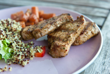 Grilled meat with some vegetables