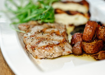 Grilled meat with vegetables