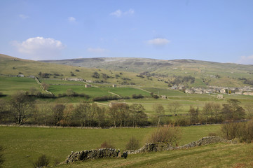 Fototapeta na wymiar Swaledale landscape in Yorkshire Dales National Park