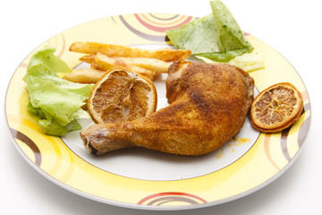 Hähnchenschenkel mit Pommes Frites