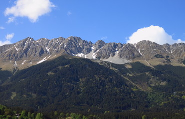 Fototapeta premium Gebirge über Innsbruck