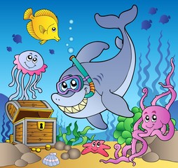 Obraz premium Shark diver with treasure chest