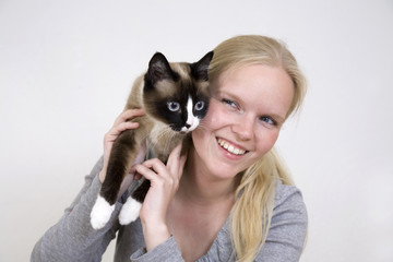 Fototapeta na wymiar Frau mit Katze