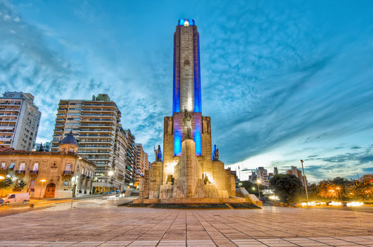 Sunset at Monumento a la Bandera located at Rosario city.